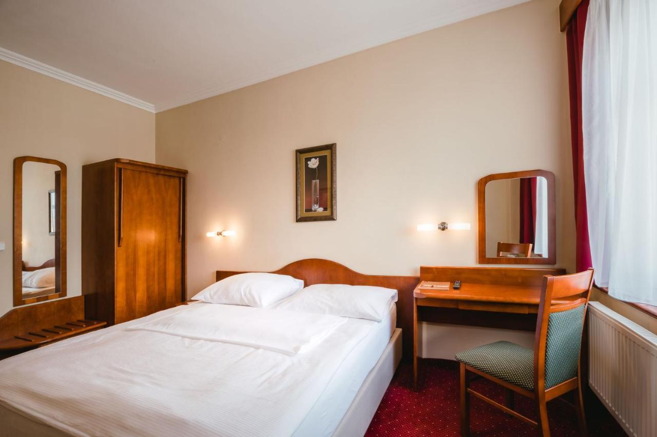 Wellness Hotel Luzan Rumburk Dış mekan fotoğraf