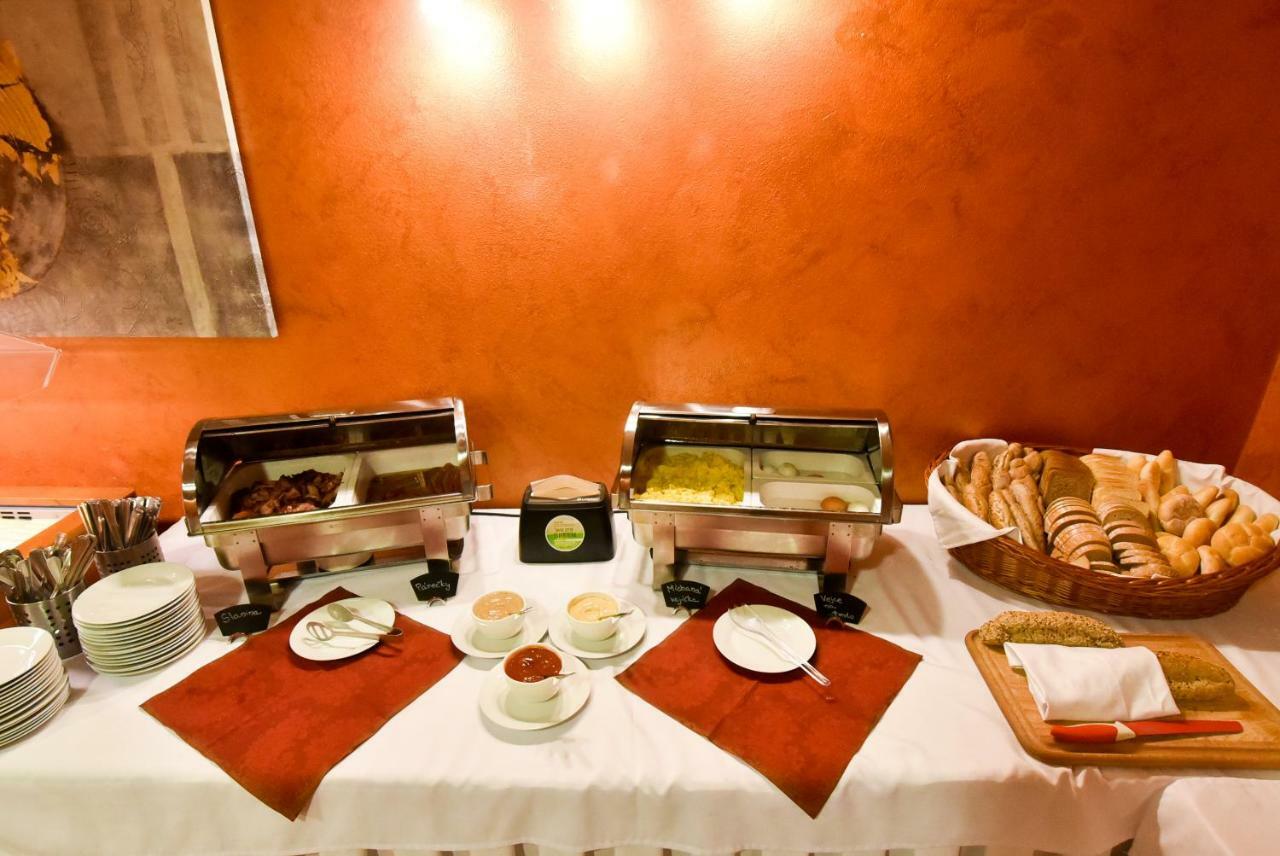 Wellness Hotel Luzan Rumburk Dış mekan fotoğraf